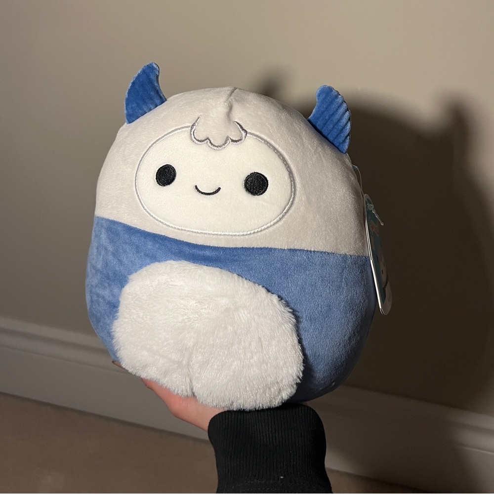 Horace Yeti Squishmallow 8” BNWT